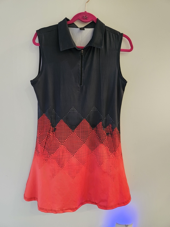 aobute Dresses & Skirts - AOBUTE Sleeveless Zip Golf Dress - Black to Hot Pink Gradient